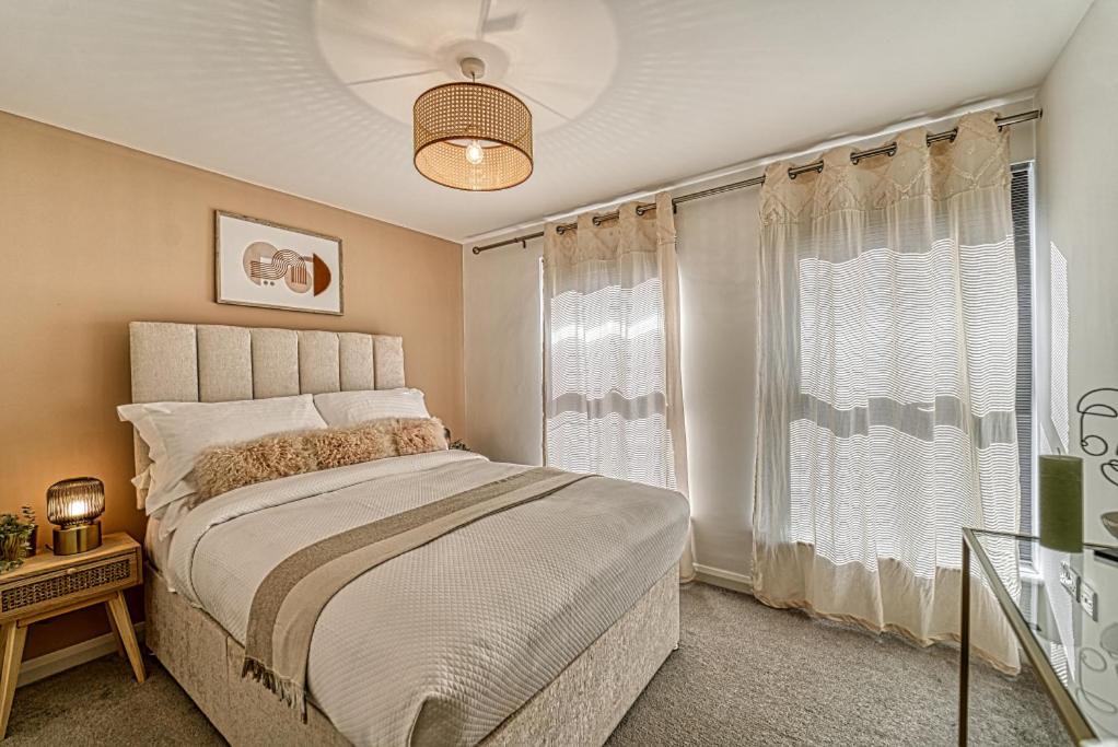 Guest Homes - Watledge House Apartment Тьюксбери Экстерьер фото