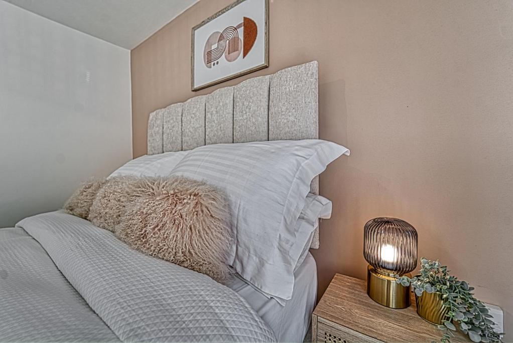 Guest Homes - Watledge House Apartment Тьюксбери Экстерьер фото
