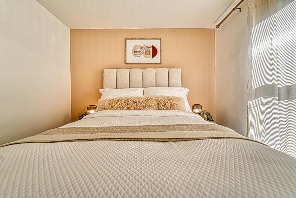 Guest Homes - Watledge House Apartment Тьюксбери Экстерьер фото