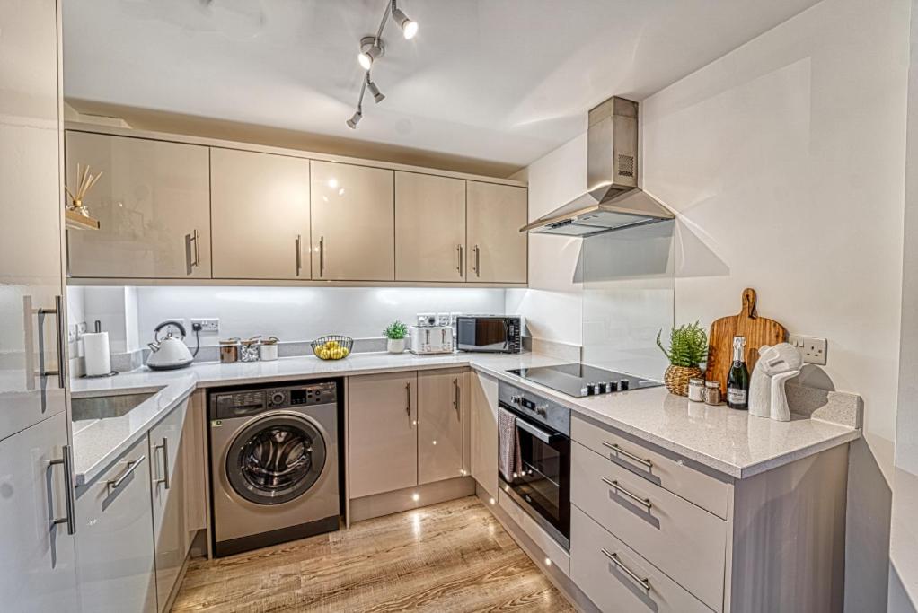 Guest Homes - Watledge House Apartment Тьюксбери Экстерьер фото
